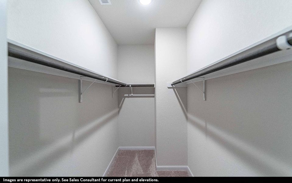 Spacious, unfurnished interior of a new home in Steed Landing, Texas City (Image 7).