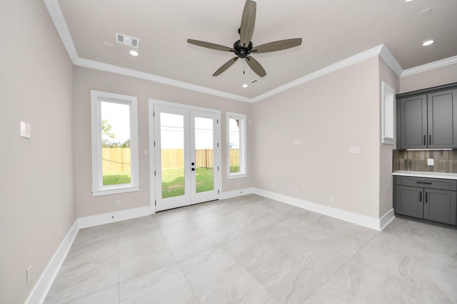 Spacious, unfurnished interior of a new home in , Houston (Image 25).