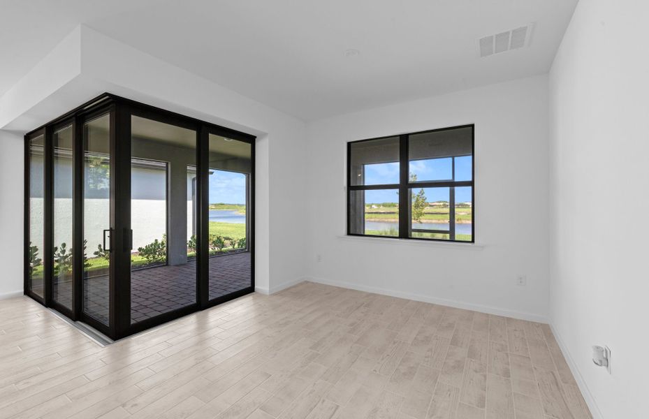 Spacious, unfurnished interior of a new home in Del Webb Naples, Immokalee (Image 21).