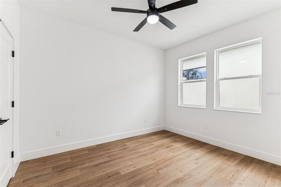 Spacious, unfurnished interior of a new home in , Tampa (Image 33).