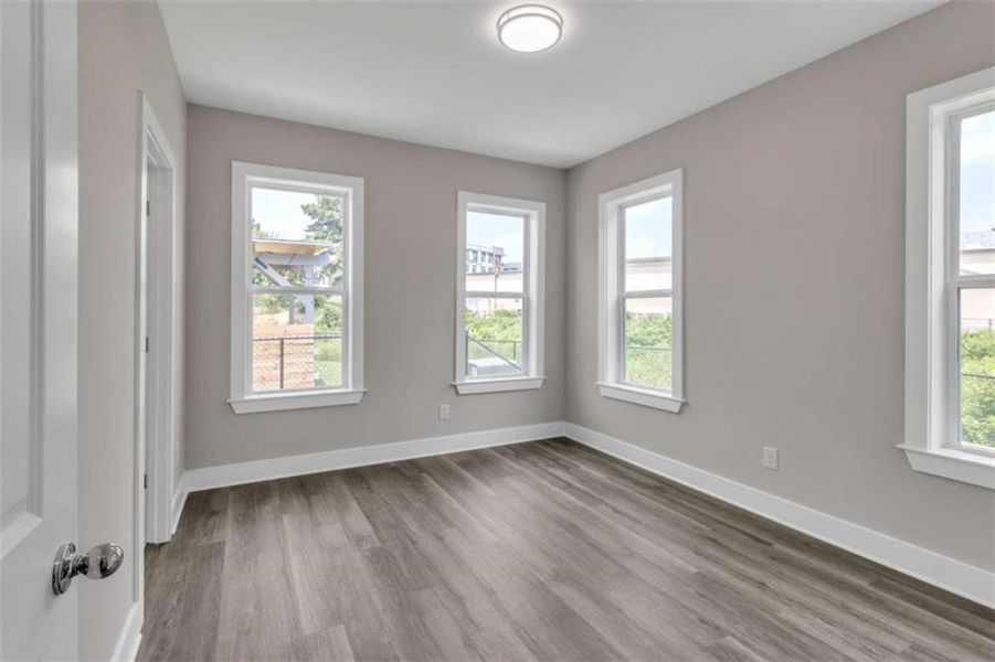 Spacious, unfurnished interior of a new home in , Atlanta (Image 12).