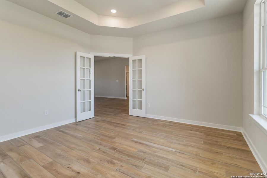 Spacious, unfurnished interior of a new home in Bonita Vista, Pleasanton (Image 23).
