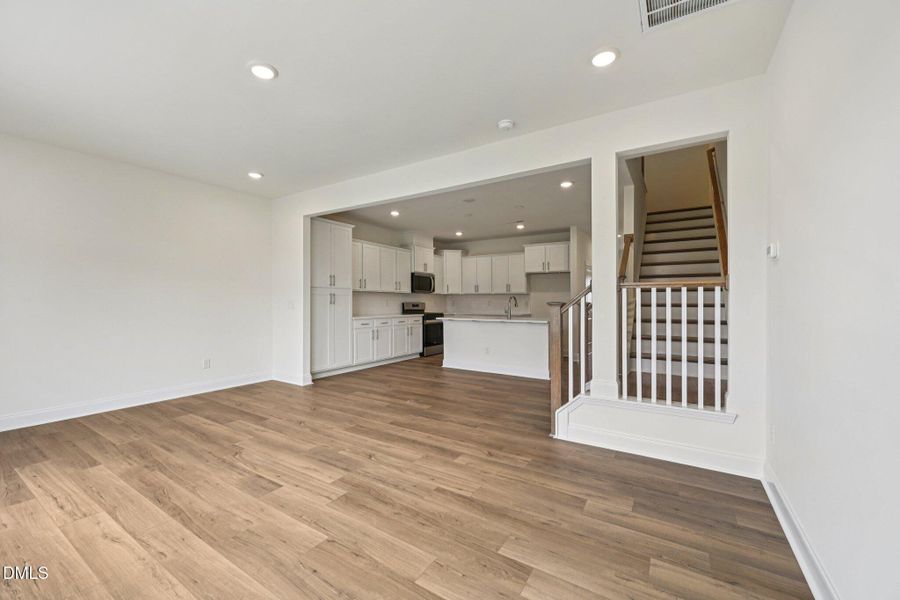 6-web-or-mls-Kensley Grv Ln-S1207-006