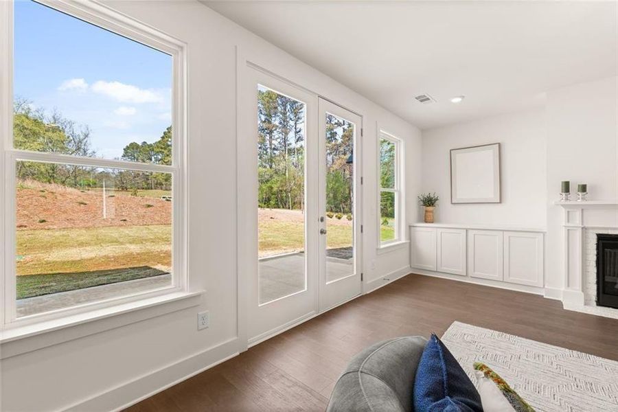 Spacious, unfurnished interior of a new home in , Gainesville (Image 23).