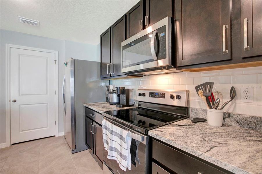 Furnished interior view inside a new home in River Park, Temple Terrace (Image 42).