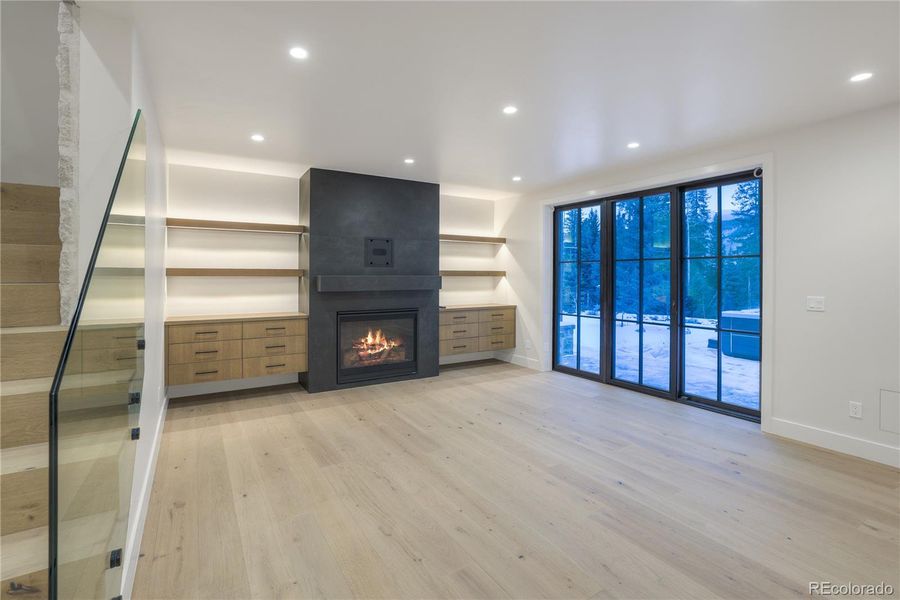 Spacious, unfurnished interior of a new home in , Keystone (Image 21).