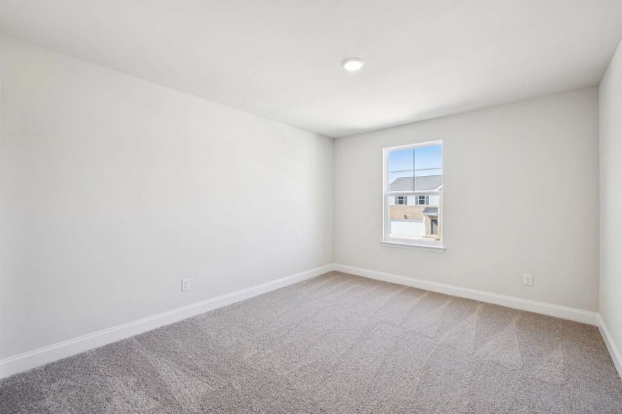 Spacious, unfurnished interior of a new home in Cades Bluff, Lebanon (Image 40).
