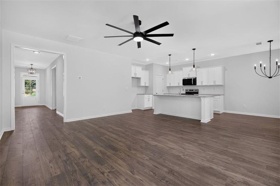 Spacious, unfurnished interior of a new home in , Athens (Image 41).