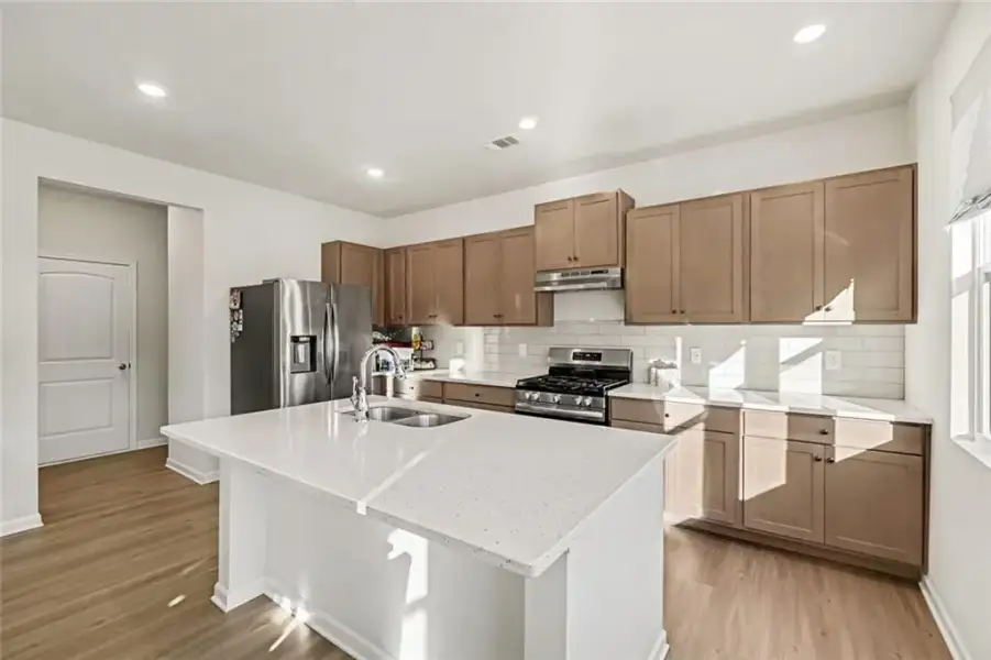 Furnished interior view inside a new home in , Dallas (Image 20).