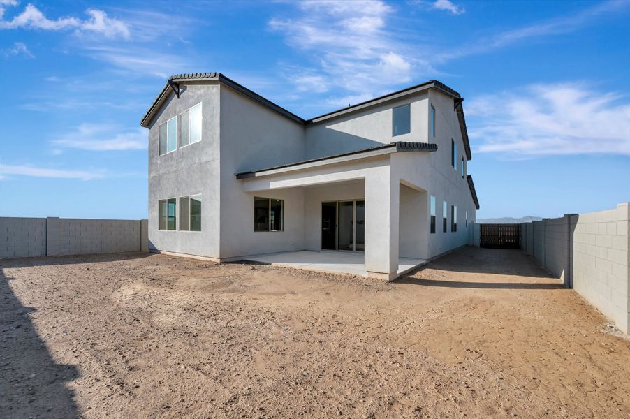 Exterior details and patio area of a home in Soleo, San Tan Valley (Image 19).