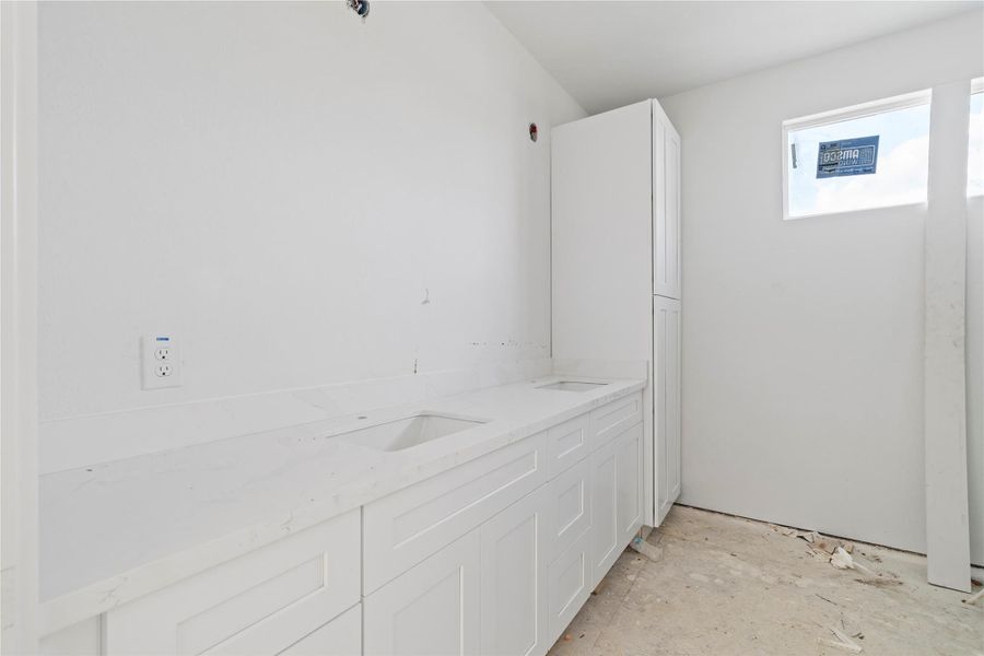 Furnished interior view inside a new home in , Houston (Image 1). Furnished interior view inside a new home in , Houston (Image 1).