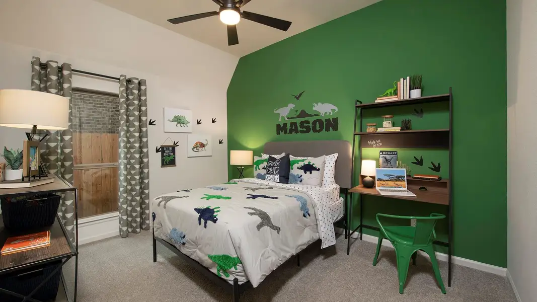 Furnished interior view inside a new home in Sienna, Missouri City (Image 8).