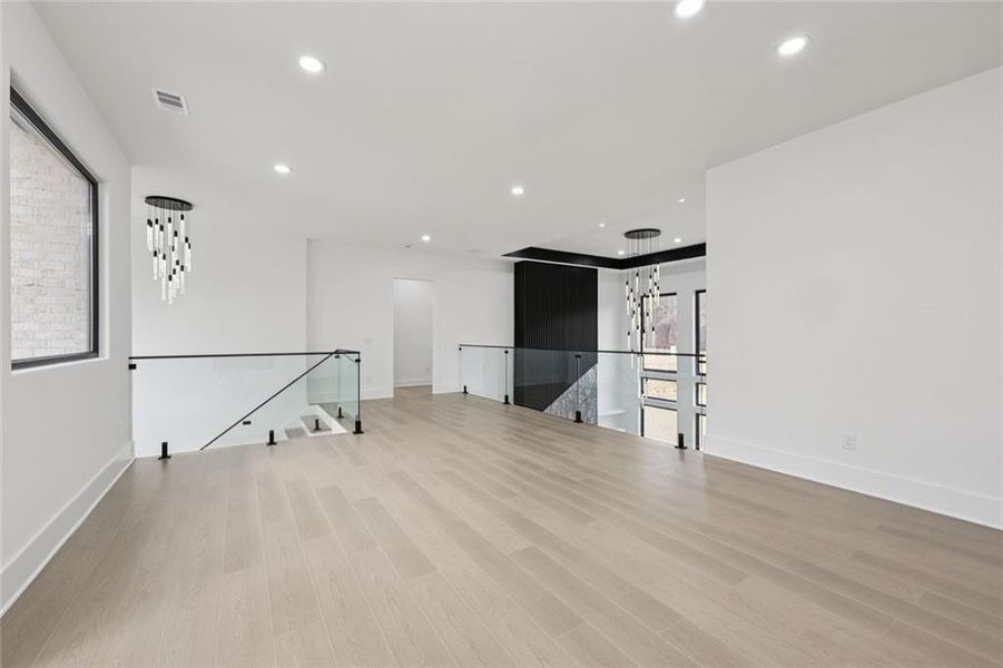 Spacious, unfurnished interior of a new home in , Auburn (Image 41).