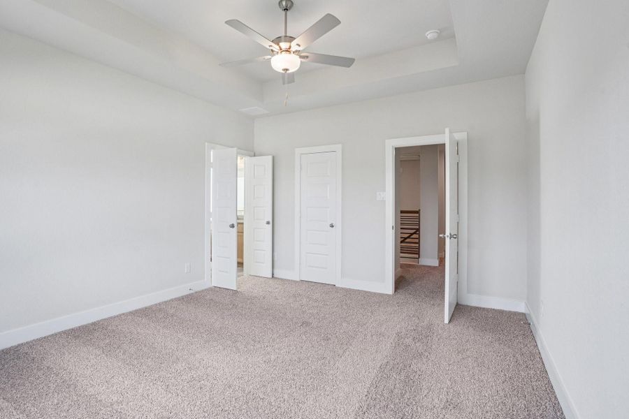 Spacious, unfurnished interior of a new home in Cay Landing, Houston (Image 13).