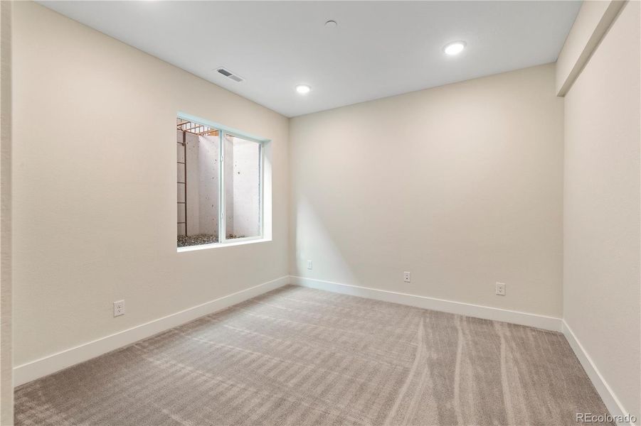 Spacious, unfurnished interior of a new home in Dillon Pointe - City, Broomfield (Image 21).