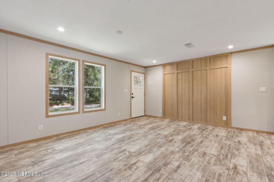 Spacious, unfurnished interior of a new home in , Yulee (Image 26).