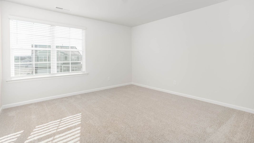 Spacious, unfurnished interior of a new home in Bryson Park, Lexington (Image 23).