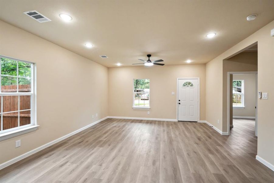Spacious, unfurnished interior of a new home in , Mabank (Image 16).