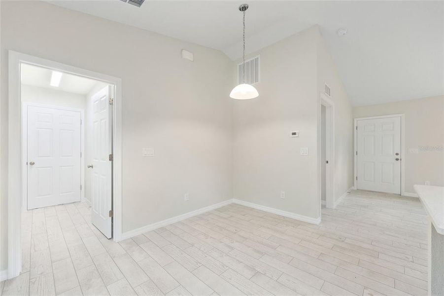Spacious, unfurnished interior of a new home in , Ocala (Image 33).