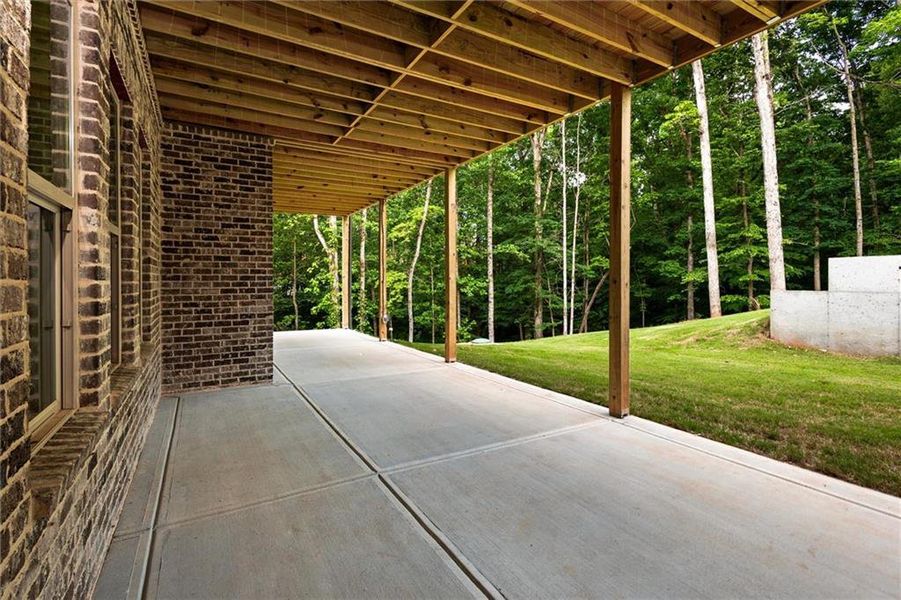 Exterior details and patio area of a home in , Gainesville (Image 30).
