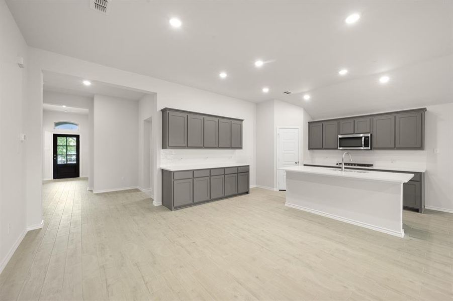 732 Scarlet Sage- Dining-1