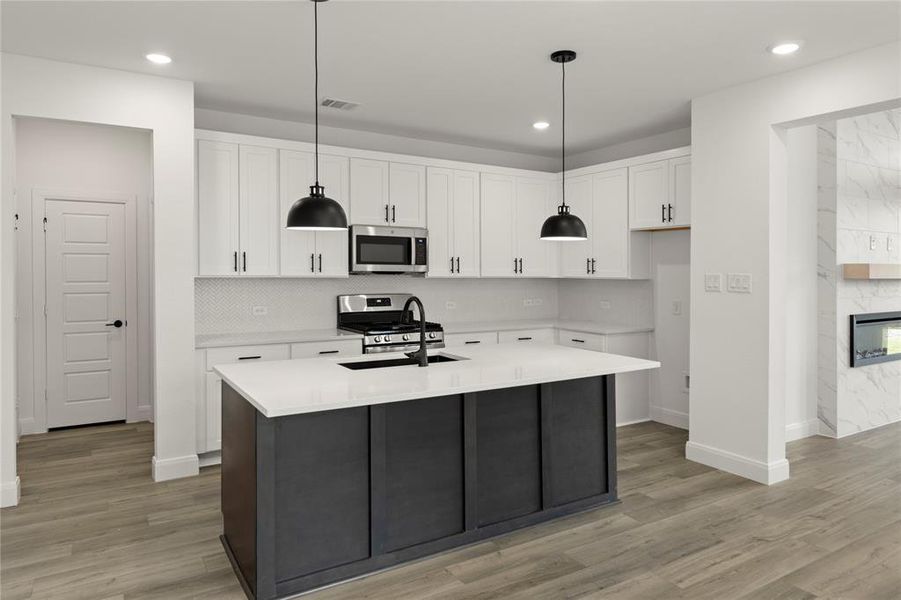 07. 2252 Aspen Chase - Kitchen (2) 07. 2252 Aspen Chase - Kitchen (2)