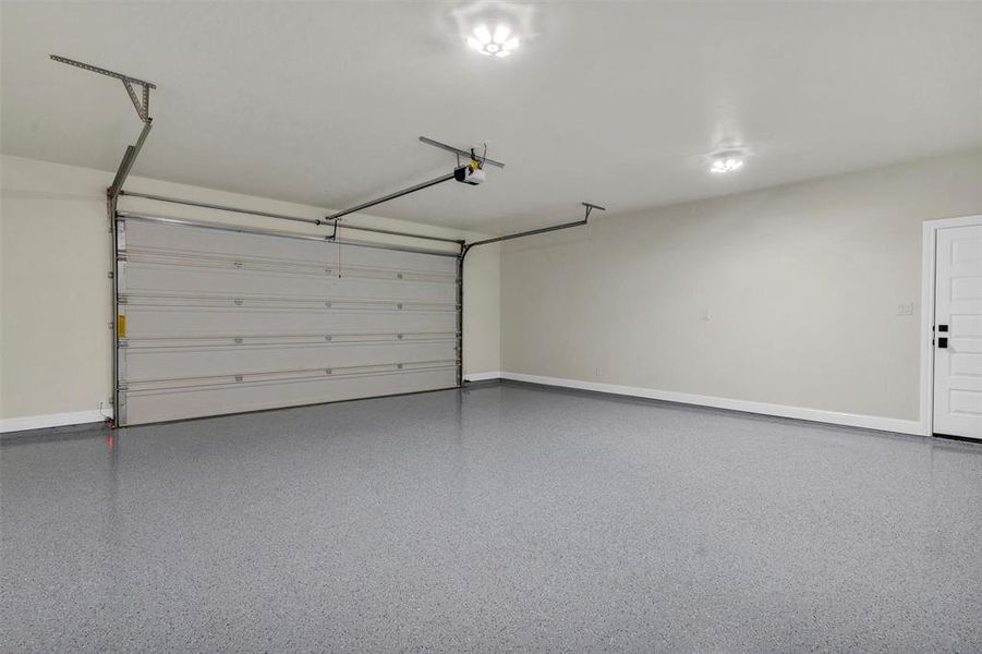 Spacious, unfurnished interior of a new home in , Granbury (Image 35).