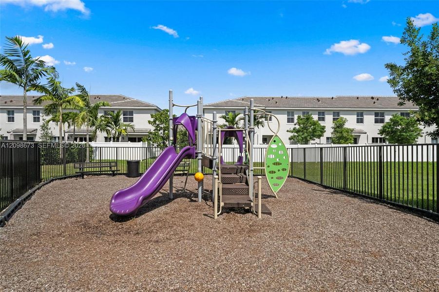 Community amenities in , Pembroke Pines (Image 41).