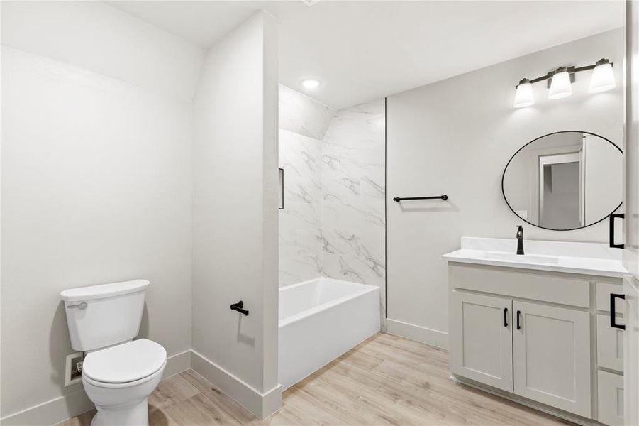 Furnished interior view inside a new home in , Mineola (Image 5).