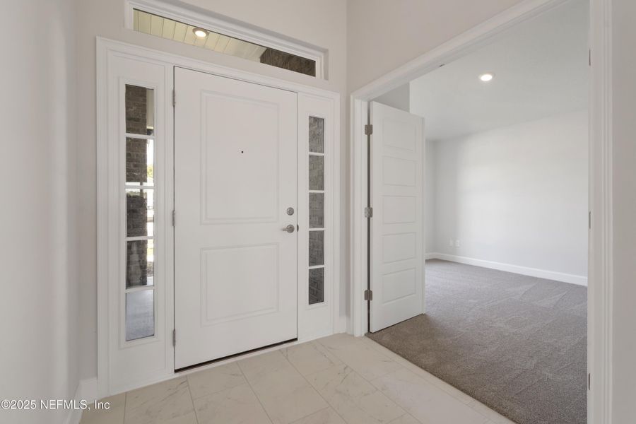 Spacious, unfurnished interior of a new home in Summerglen, Jacksonville (Image 42).