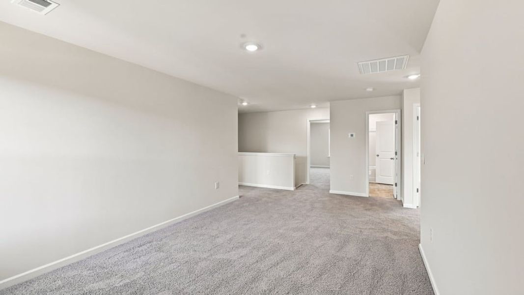 Spacious, unfurnished interior of a new home in Baxter Village, Boiling Springs (Image 27).