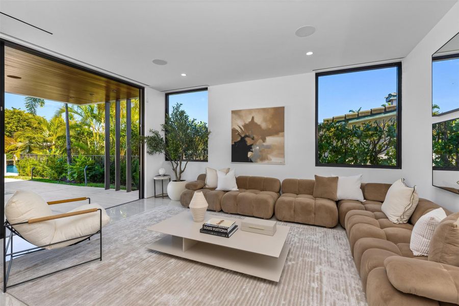 Furnished interior view inside a new home in , Fort Lauderdale (Image 15).