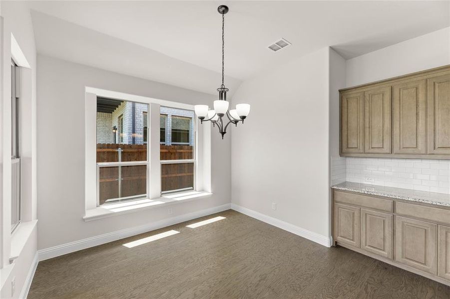 713 Seahawk-Dining-1