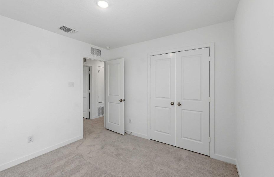 Spacious, unfurnished interior of a new home in Skyview, Belton (Image 27).