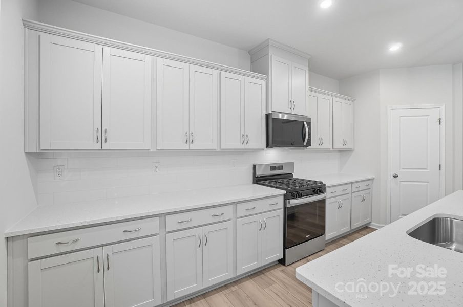 Furnished interior view inside a new home in Waxhaw Landing, Monroe (Image 24). Furnished interior view inside a new home in Waxhaw Landing, Monroe (Image 24).