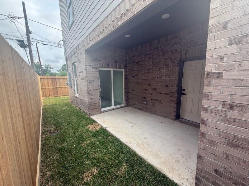 Exterior details and patio area of a home in , Houston (Image 16).