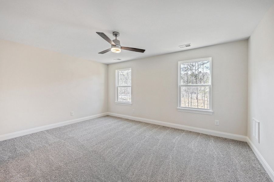 Spacious, unfurnished interior of a new home in , Summerville (Image 19).