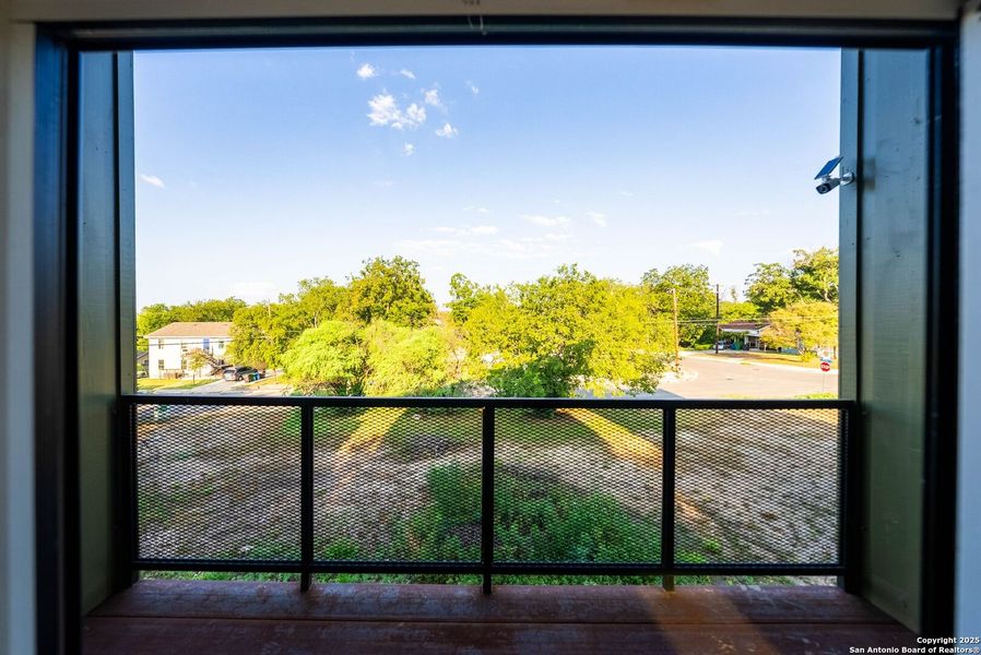 Exterior details and patio area of a home in , San Antonio (Image 14).