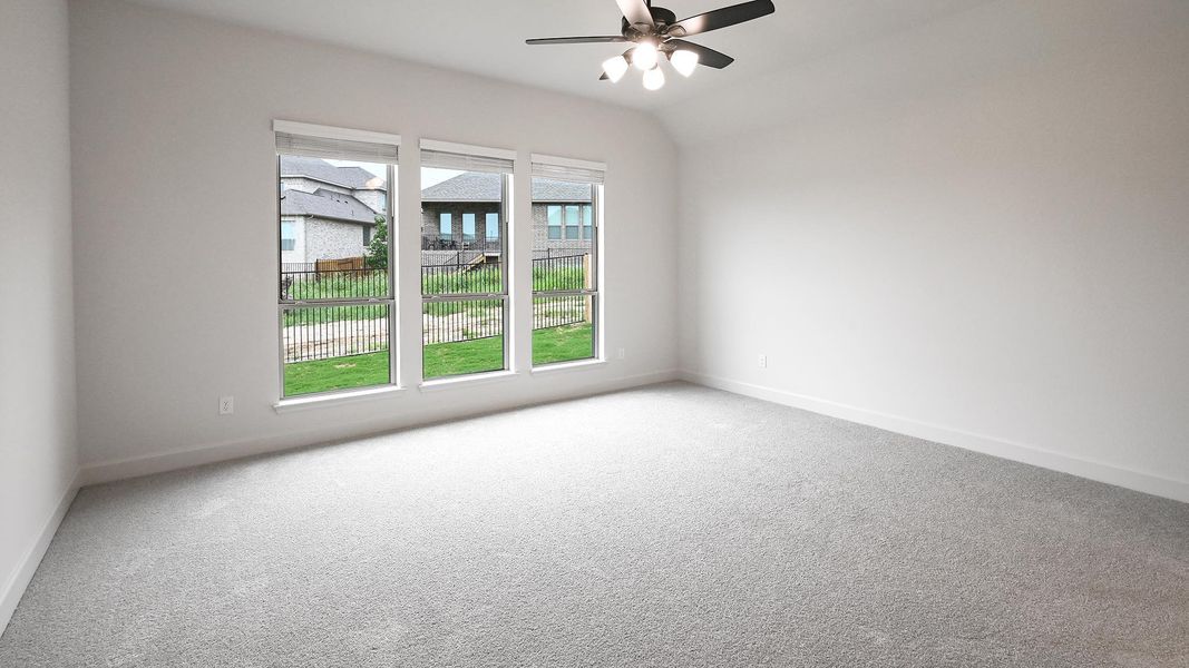 Spacious, unfurnished interior of a new home in 6 Creeks, Kyle (Image 18).