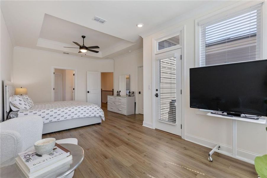 Furnished interior view inside a new home in , Peachtree Corners (Image 16). Furnished interior view inside a new home in , Peachtree Corners (Image 16).