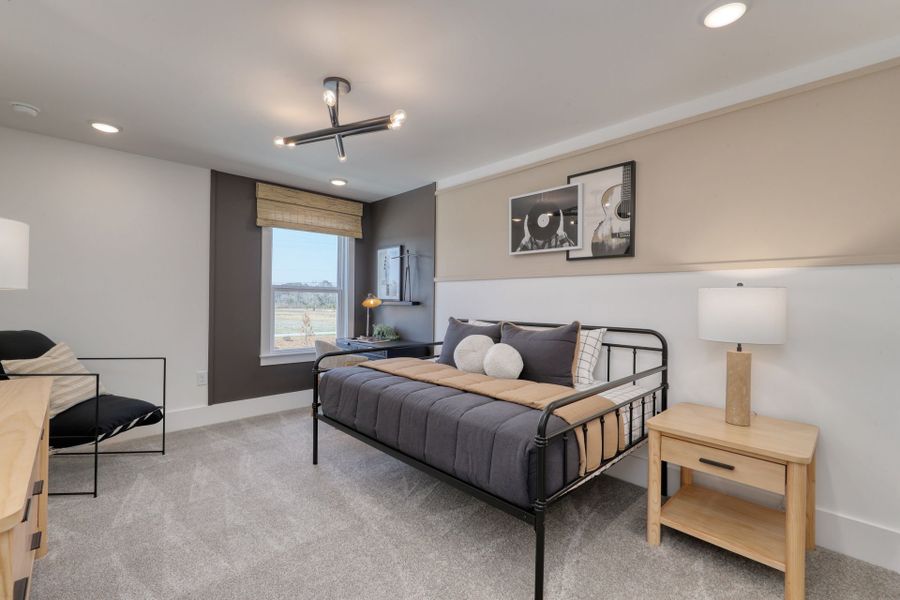 Representative furnished interior of a home built from the Vanderbilt by Pulte Homes in Indigo Bay, Myrtle Beach (Image 32).