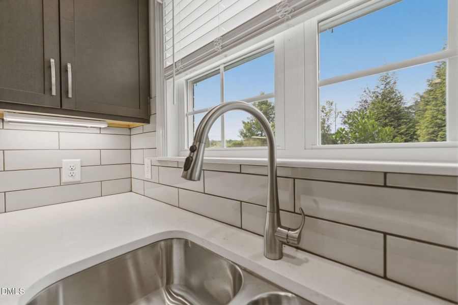 7-web-or-mls-DSC00448 7-web-or-mls-DSC00448