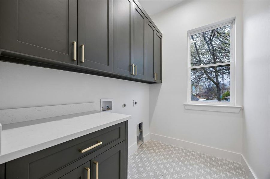 Furnished interior view inside a new home in , Dallas (Image 36).