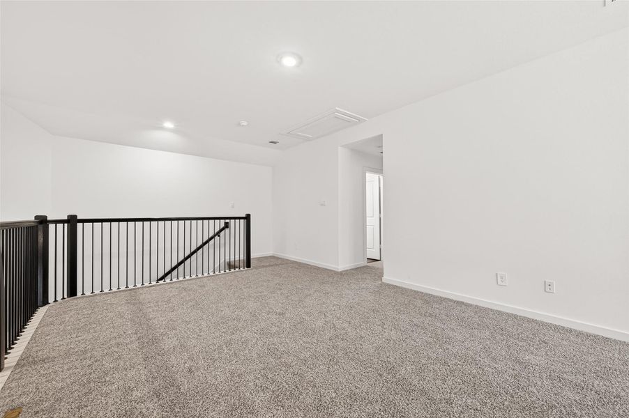 Spacious, unfurnished interior of a new home in Harvest Green, Richmond (Image 22).