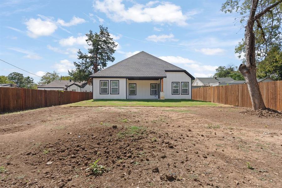 Exterior details and patio area of a home in , Fort Worth (Image 18).