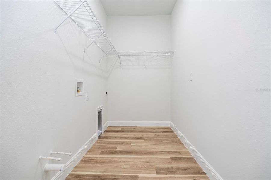 Spacious, unfurnished interior of a new home in , Ocala (Image 77).