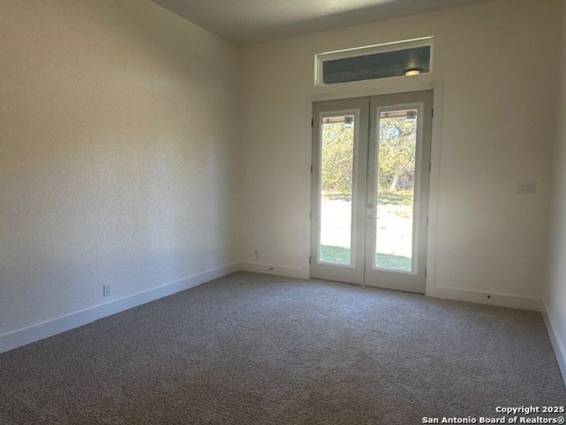 Spacious, unfurnished interior of a new home in Heimer Estates at Garden Ridge, San Antonio (Image 19).