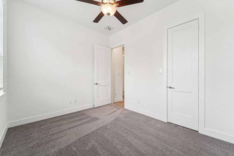 Spacious, unfurnished interior of a new home in Kresston, Montgomery (Image 41).