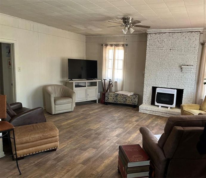 Furnished interior view inside a new home in , Paris (Image 8).