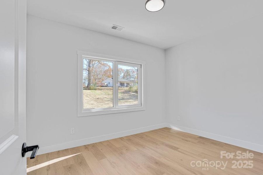 Spacious, unfurnished interior of a new home in , Lincolnton (Image 12).